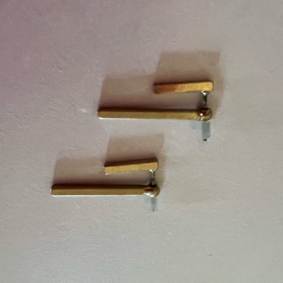 Earrings - Picture 2 of 3